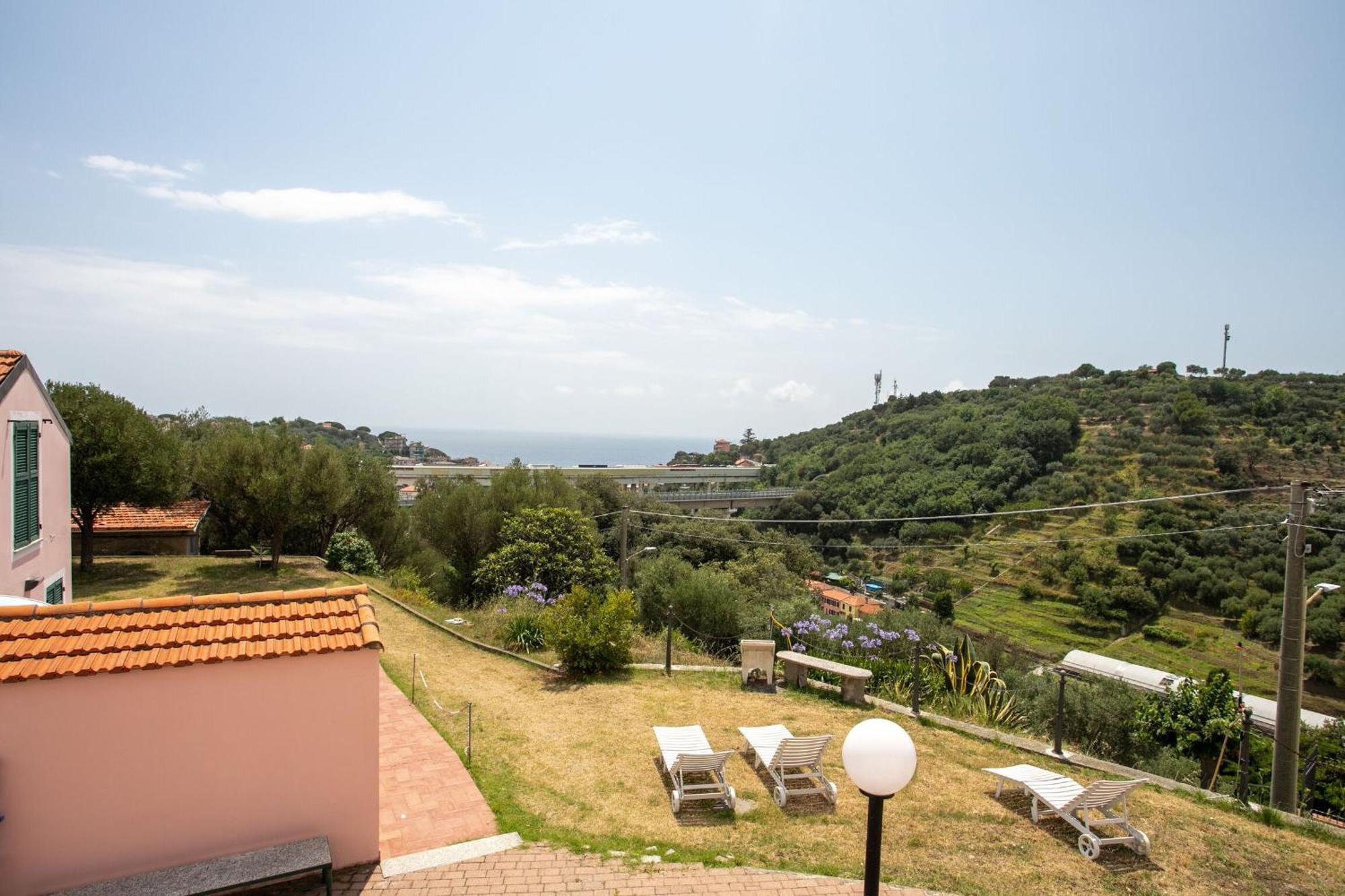 Villa Zafferano Suites Челле-Лигуре Экстерьер фото